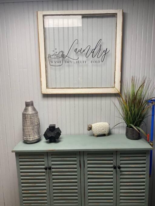 Caddy Corner Has A Hot Tub Just Outside Of Town Villa French Lick Bagian luar foto