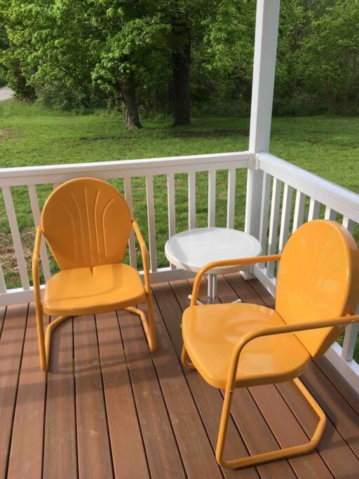 Caddy Corner Has A Hot Tub Just Outside Of Town Villa French Lick Bagian luar foto